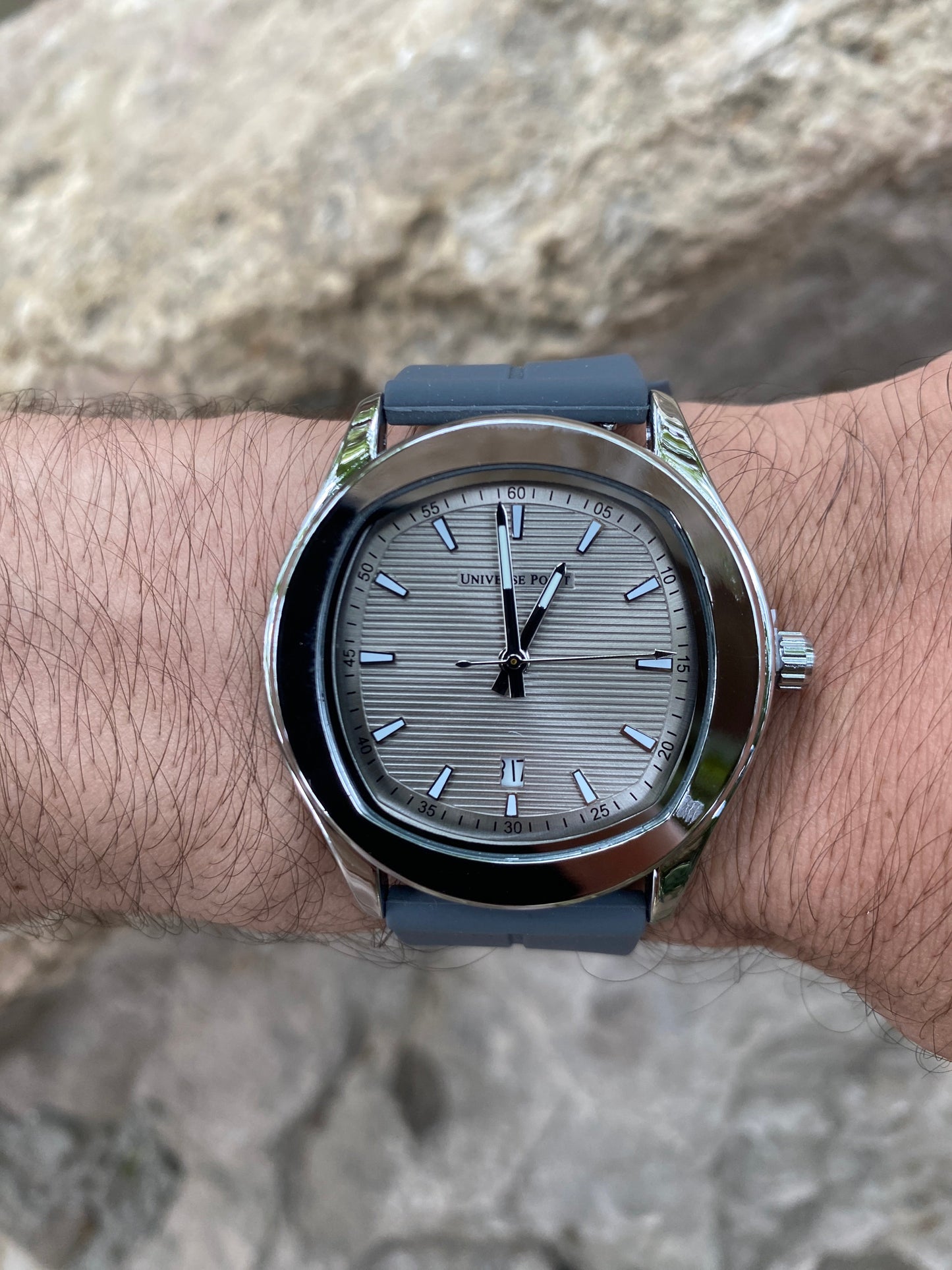 Universe Point Dated Dial